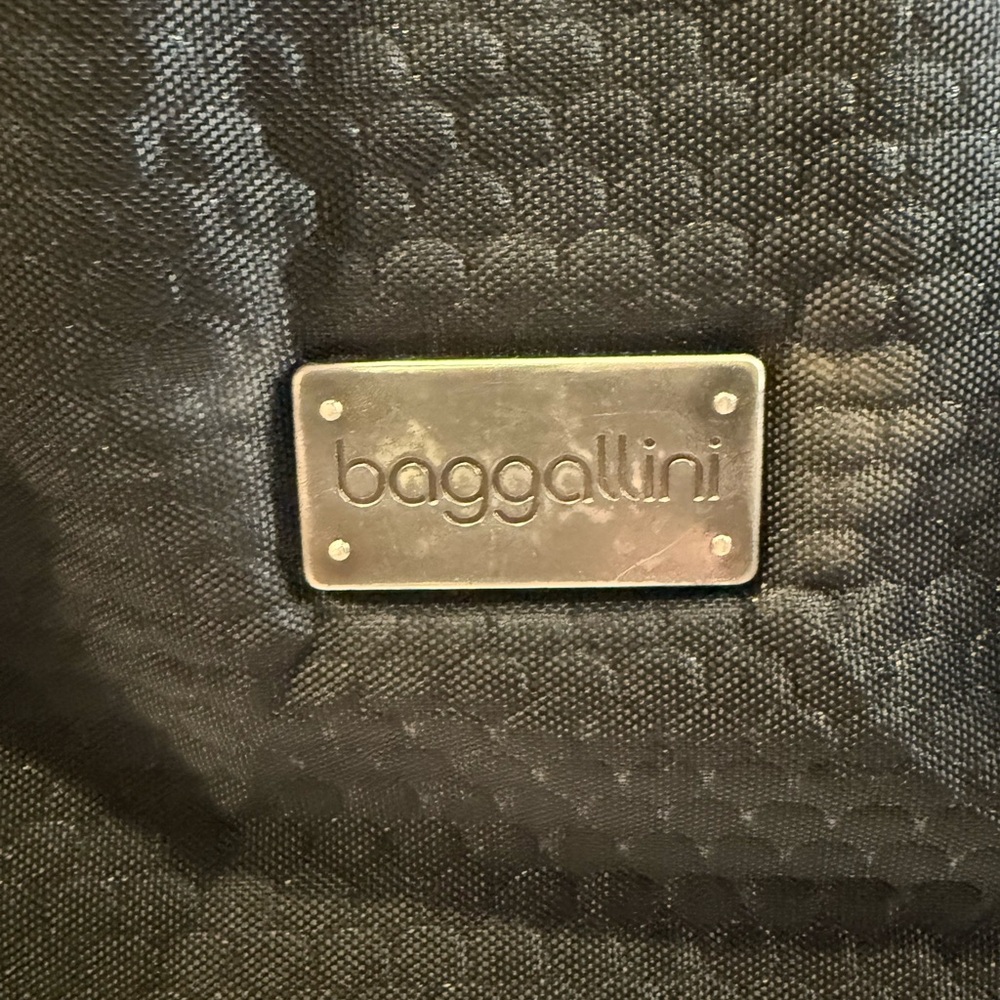 Baggallini Black Textured Handbag